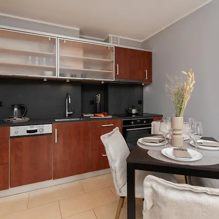 Dlugie Ogrody Spacious In The City Center By Renters شقة