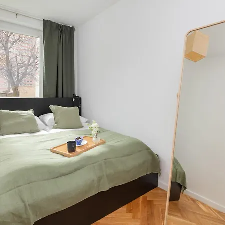 Dlugie Ogrody Spacious In The City Center By Renters *